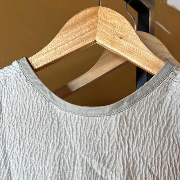 Helmut Lang 100% Silk Tan Top with Leather Trim Size Small - Picture 2 of 10